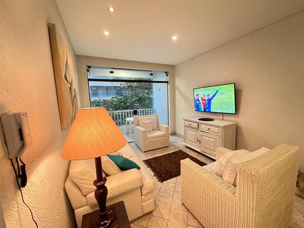 Pitangueiras A 50 Metros Do Mar Apartment